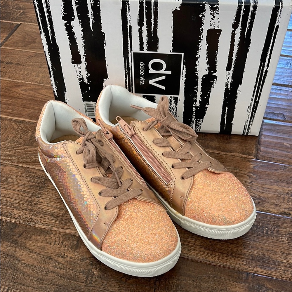 Dolce Vita Big Kids Size 3 Star Rose Gold Iridescent Glitter Sneakers